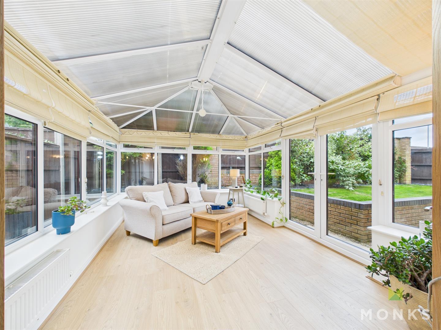 37 Llanforda Mead, Oswestry, SY11 1TS For Sale